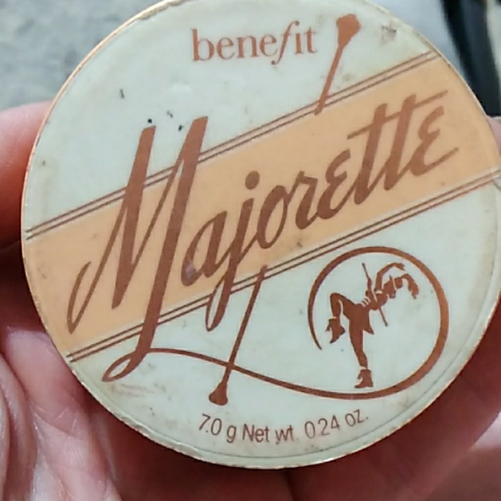 Benefit Majorette blush